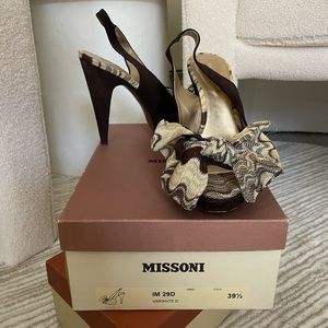 Authentic Missoni Brown Tan Nude Platform Heels size 8 us / 39 Suede Silk